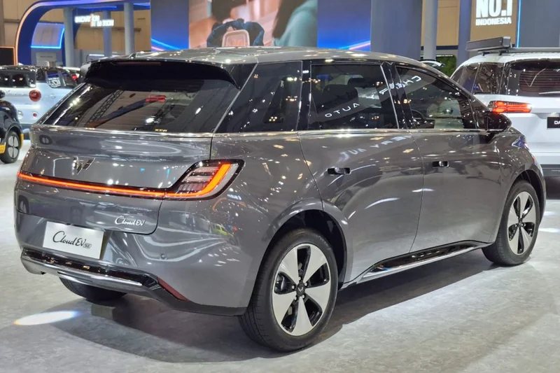 Foto Resmi Wuling Cloud EV 2026